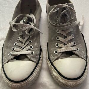 Gray CT Converse, women’s size 11, men’s size 9.